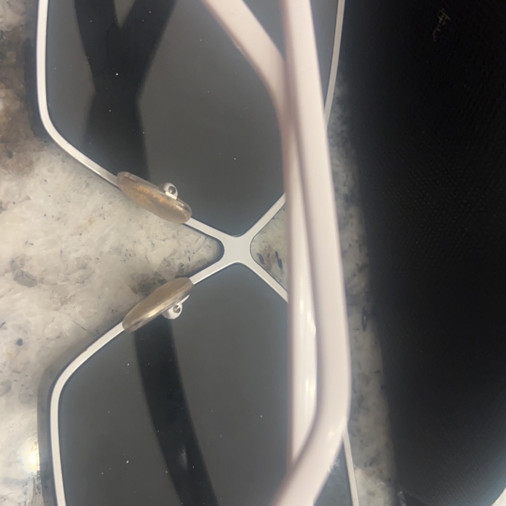 Prada PR 50YS sunglasses - Picture 2 of 4